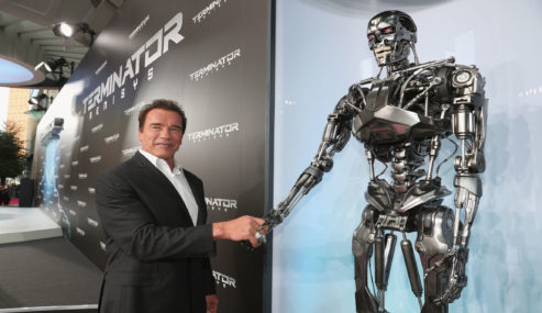 ARNOLD_STATUE_